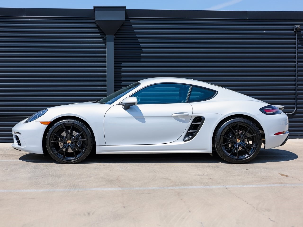 2025 Porsche Cayman Base S photo 2