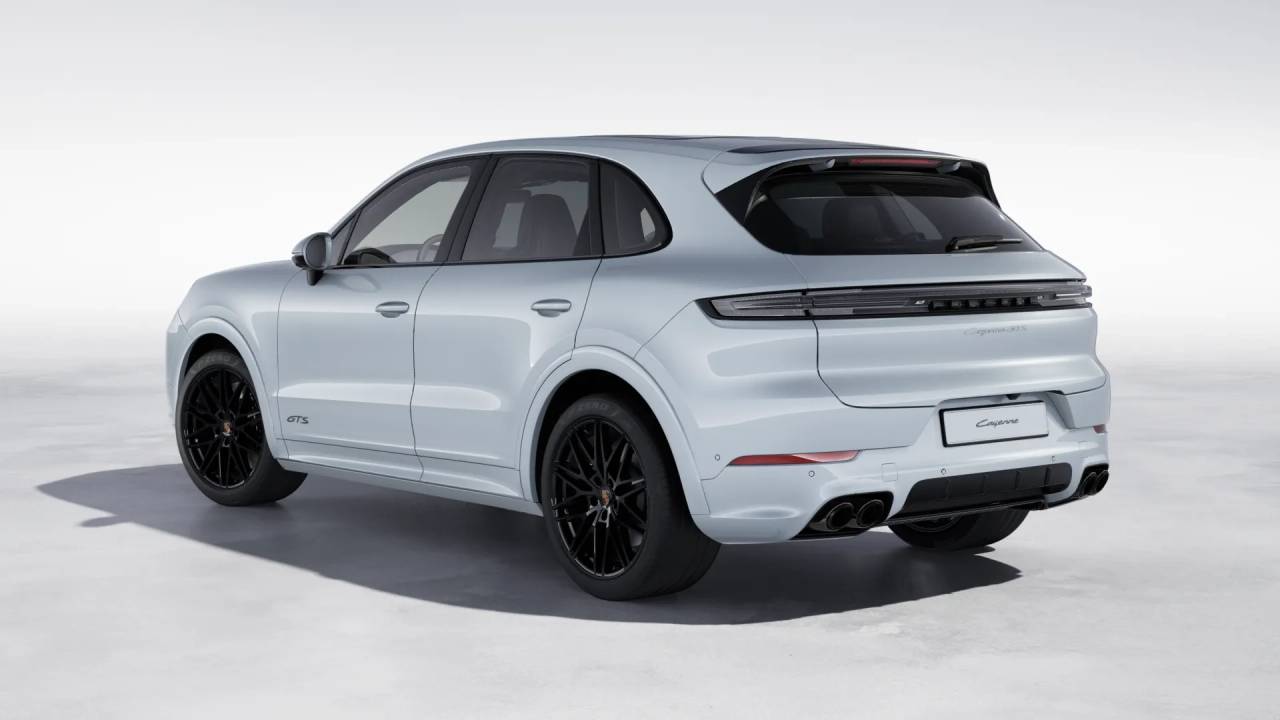 2026 Porsche Cayenne GTS photo 3
