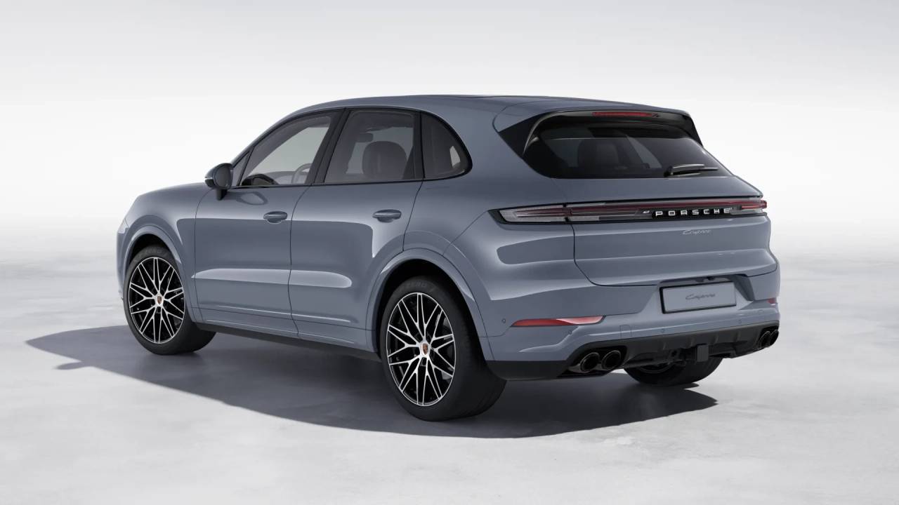 2026 Porsche Cayenne photo 2