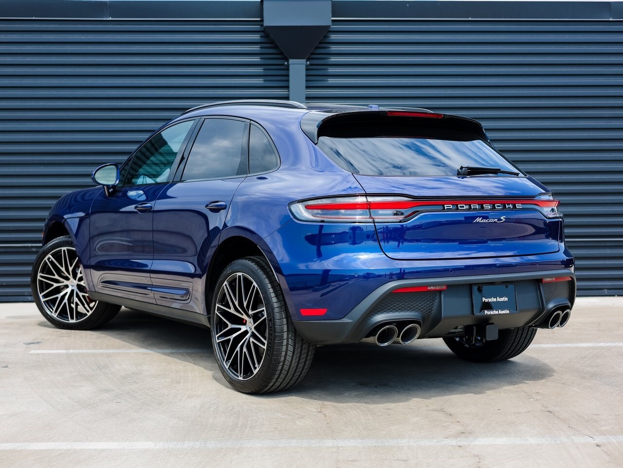 2026 Porsche Macan S photo 3