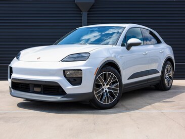 2025 Porsche Macan Electric 4 SUV