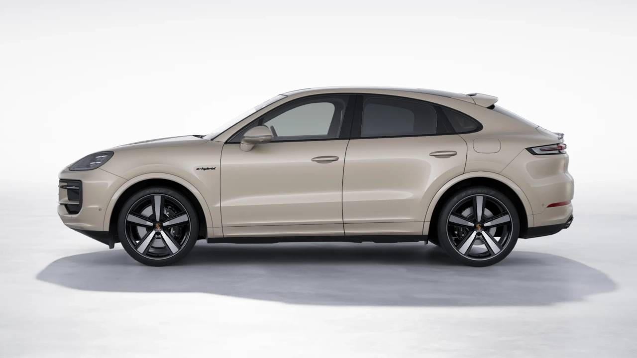 2026 Porsche Cayenne E-Hybrid Coupe photo 2