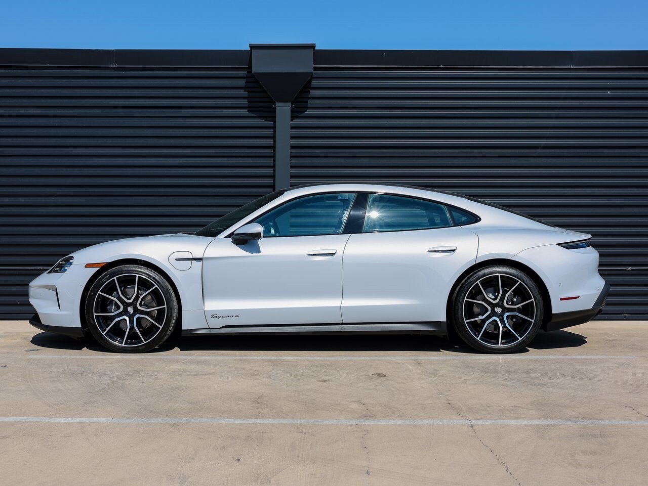 2025 Porsche Taycan S photo 2