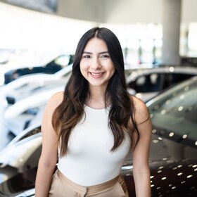 Staff member Sabrina Flores from ID_6db6655811a2
