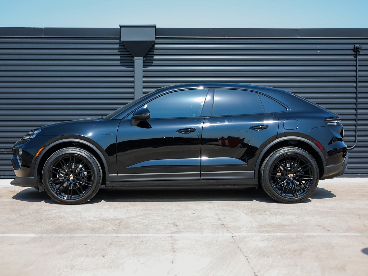 Certified 2025 Porsche Macan Base with VIN WP1AD2XA3SL076361 for sale in Austin, TX