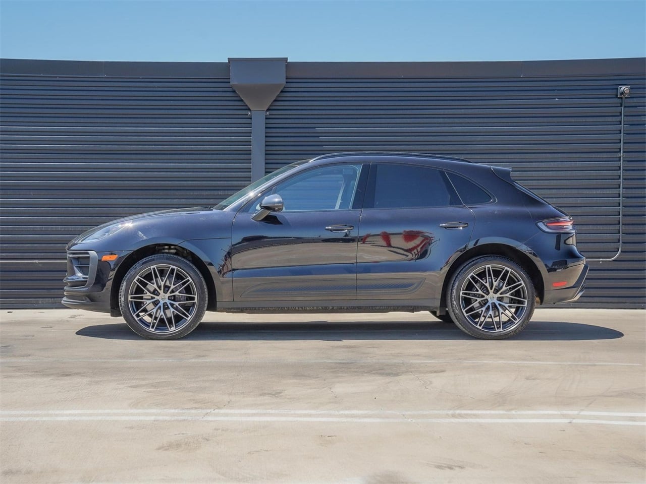 Certified 2022 Porsche Macan Base with VIN WP1AA2A54NLB03692 for sale in Austin, TX