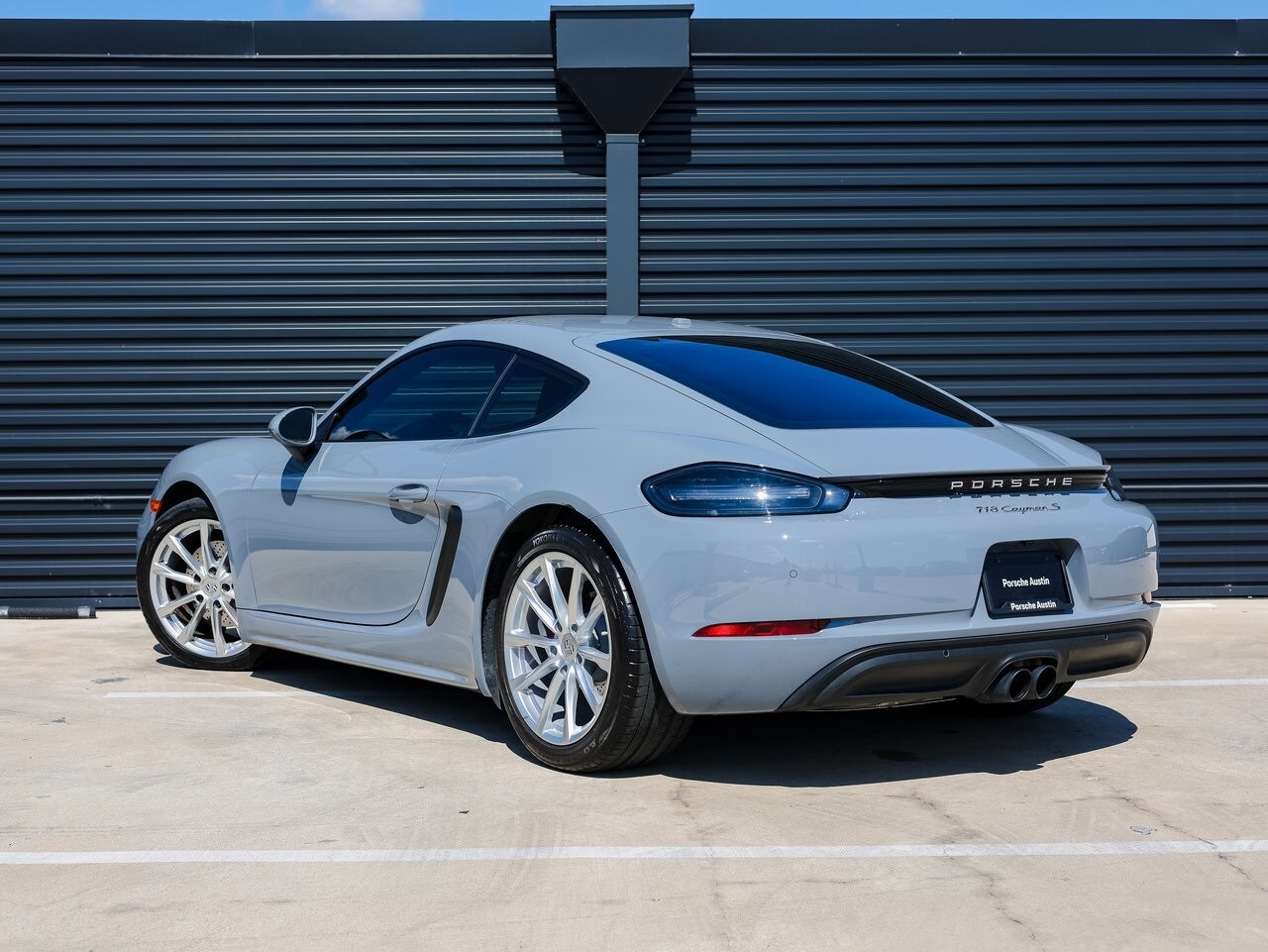 2024 Porsche Cayman S photo 3