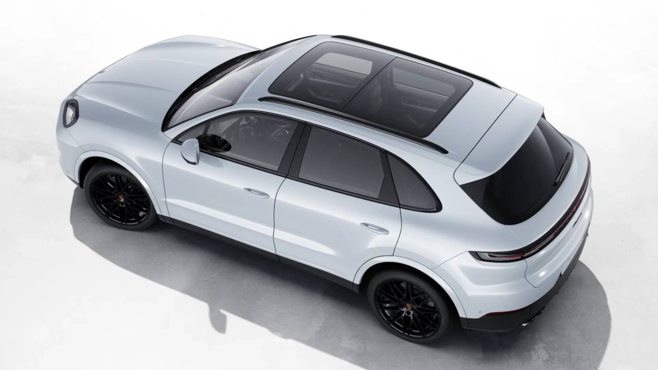 2026 Porsche Cayenne photo 4