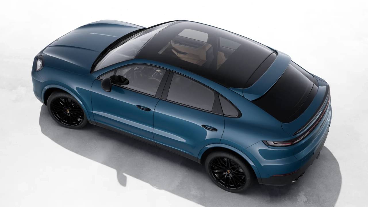2026 Porsche Cayenne Coupe photo 4