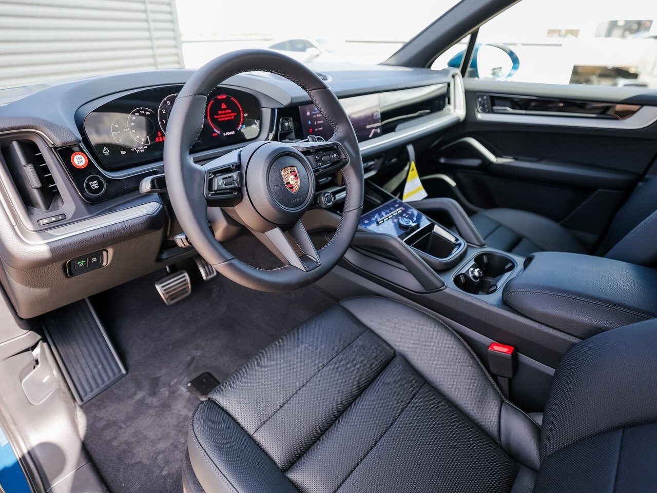 2026 Porsche Cayenne E-Hybrid S photo 4