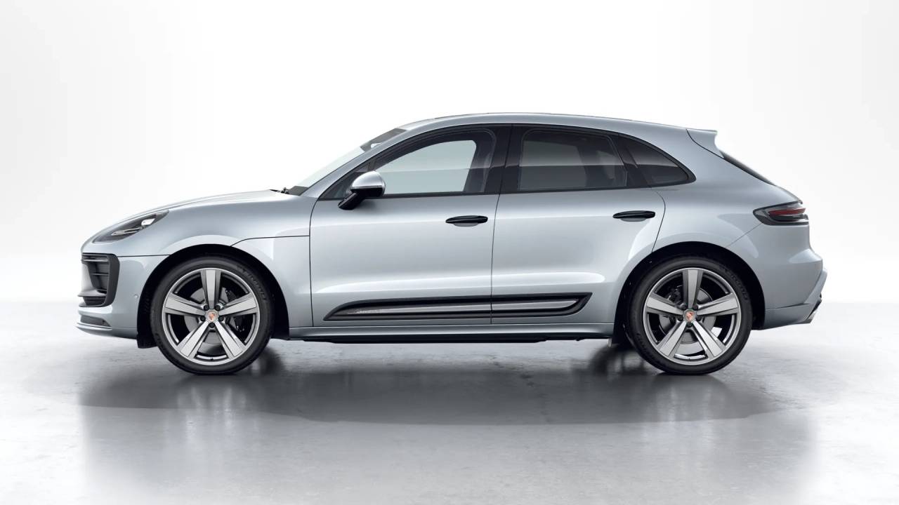 2026 Porsche Macan T photo 2
