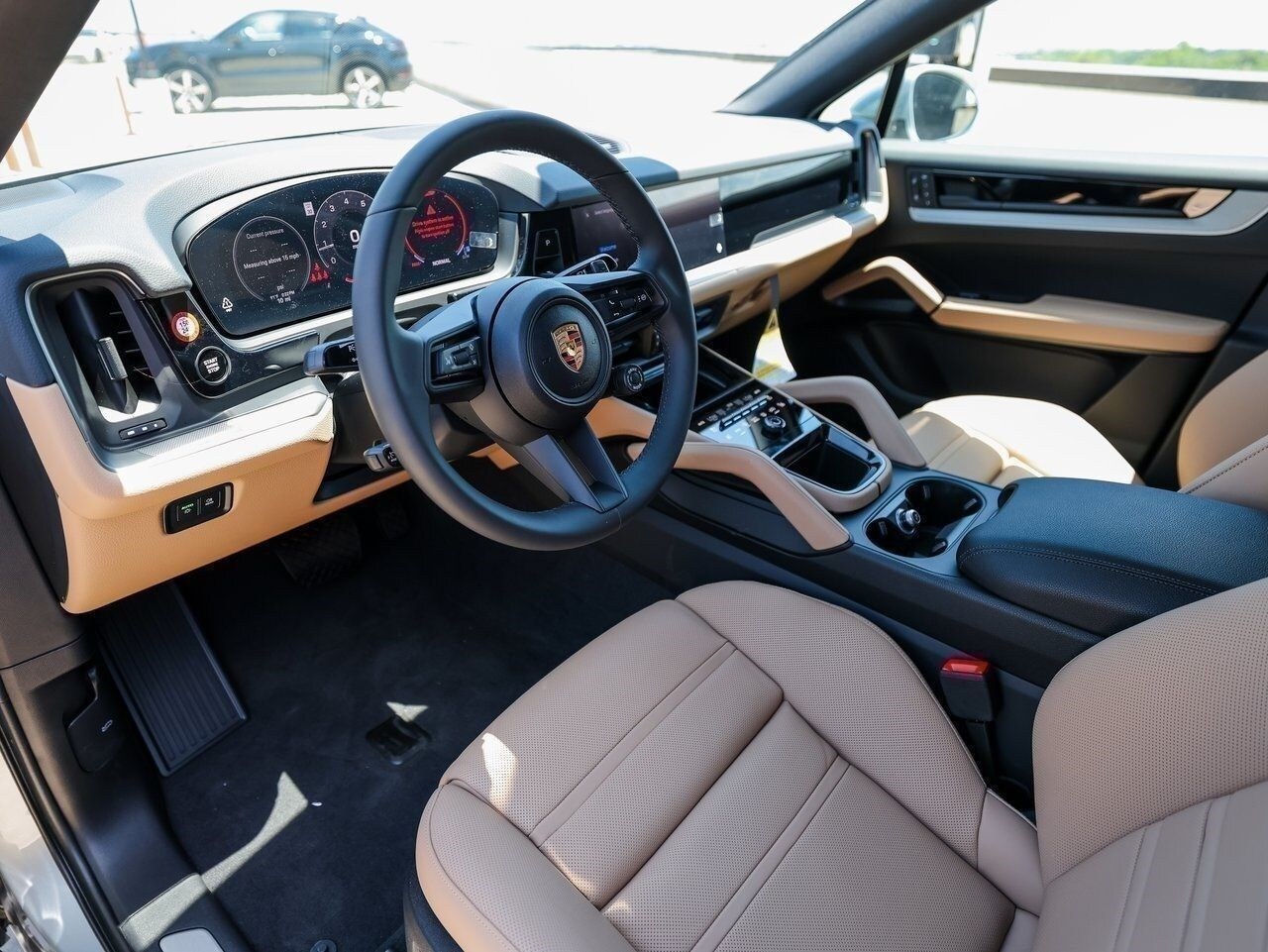 2025 Porsche Cayenne Coupe photo 4