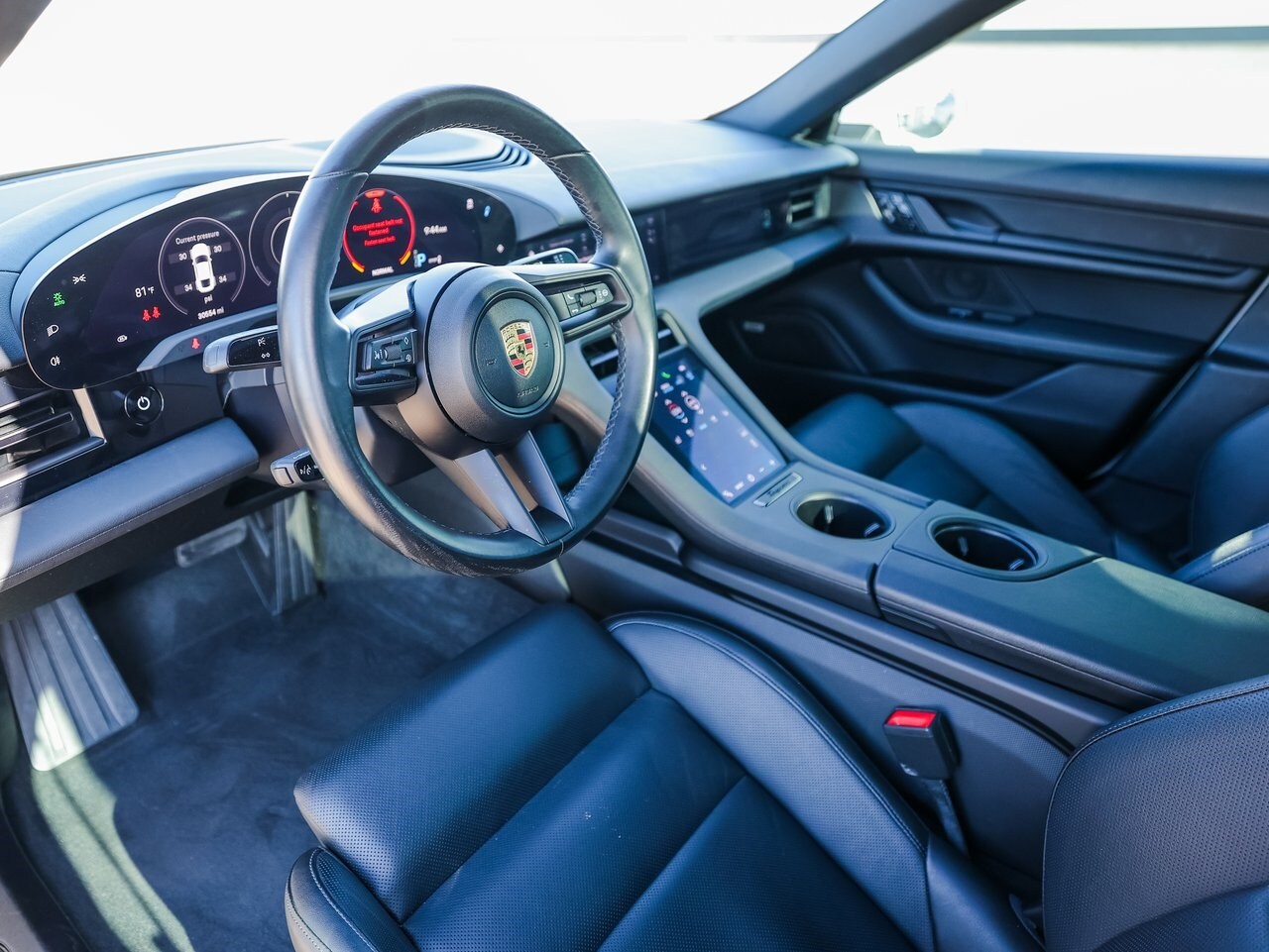 2021 Porsche Taycan Base photo 4