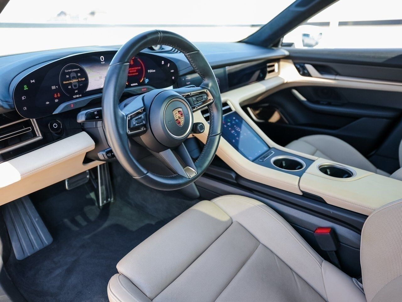 2020 Porsche Taycan Turbo S photo 4