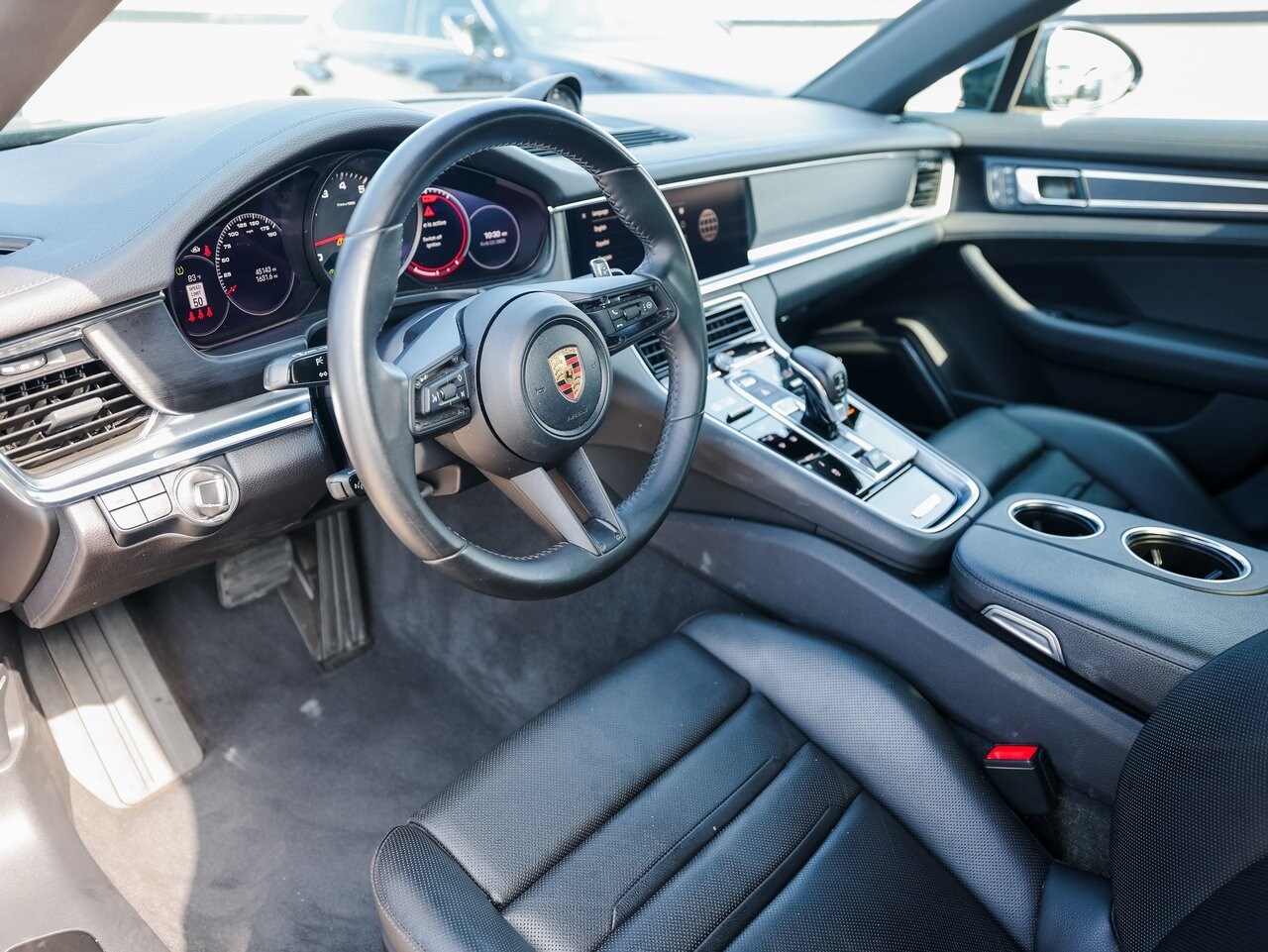 2023 Porsche Panamera Platinum photo 4