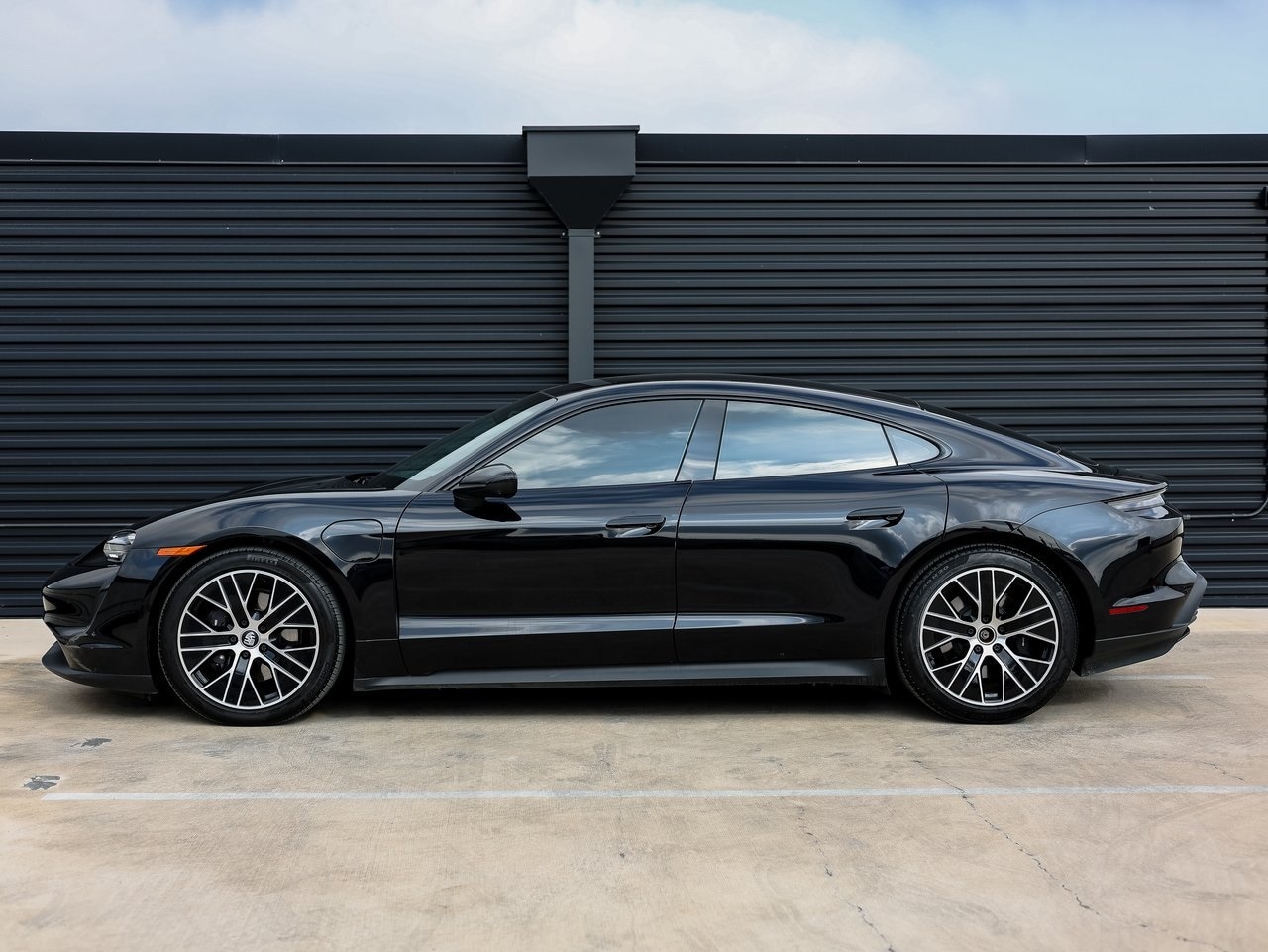 Certified 2022 Porsche Taycan Base with VIN WP0AA2Y1XNSA17932 for sale in Austin, TX