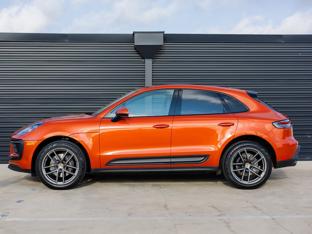 Certified 2022 Porsche Macan  SUV