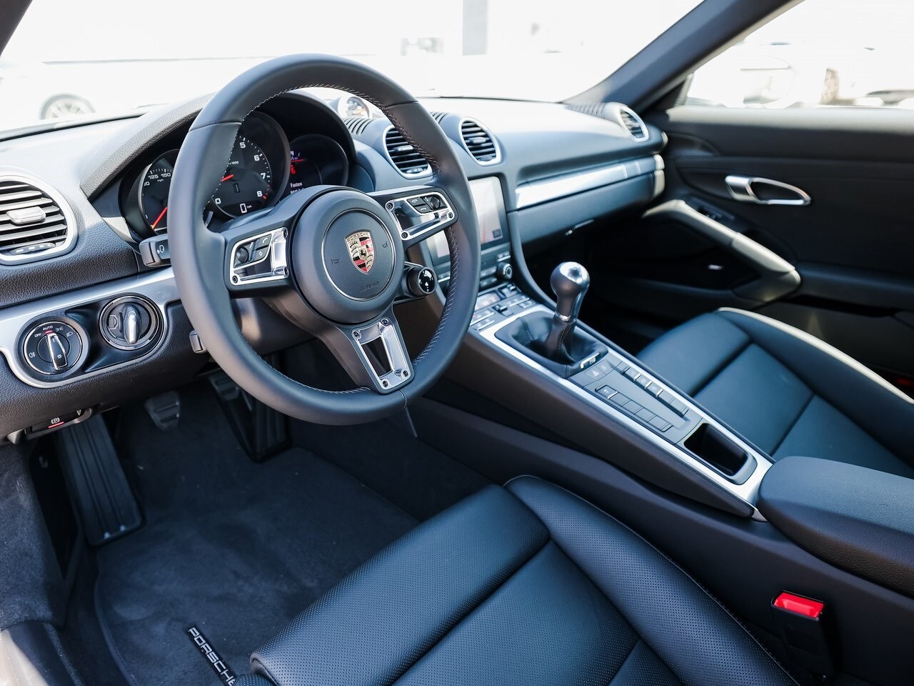 2025 Porsche Cayman Base S photo 4