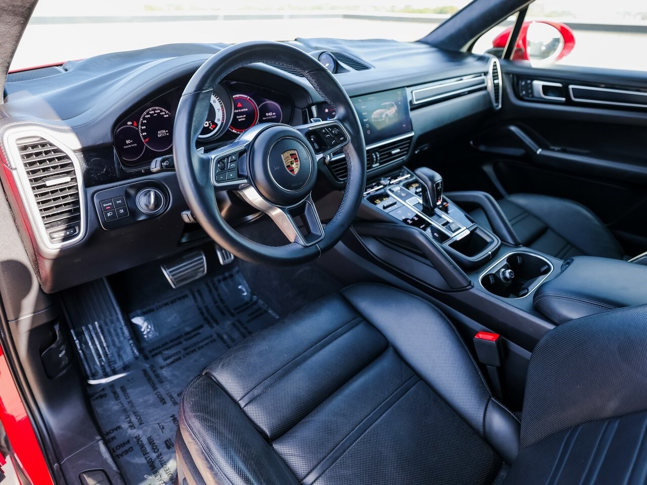 2022 Porsche Cayenne GTS photo 3