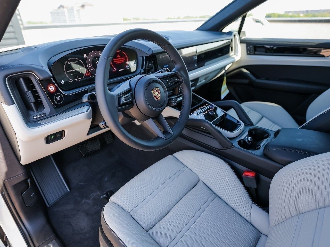 2025 Porsche Cayenne Coupe photo 4