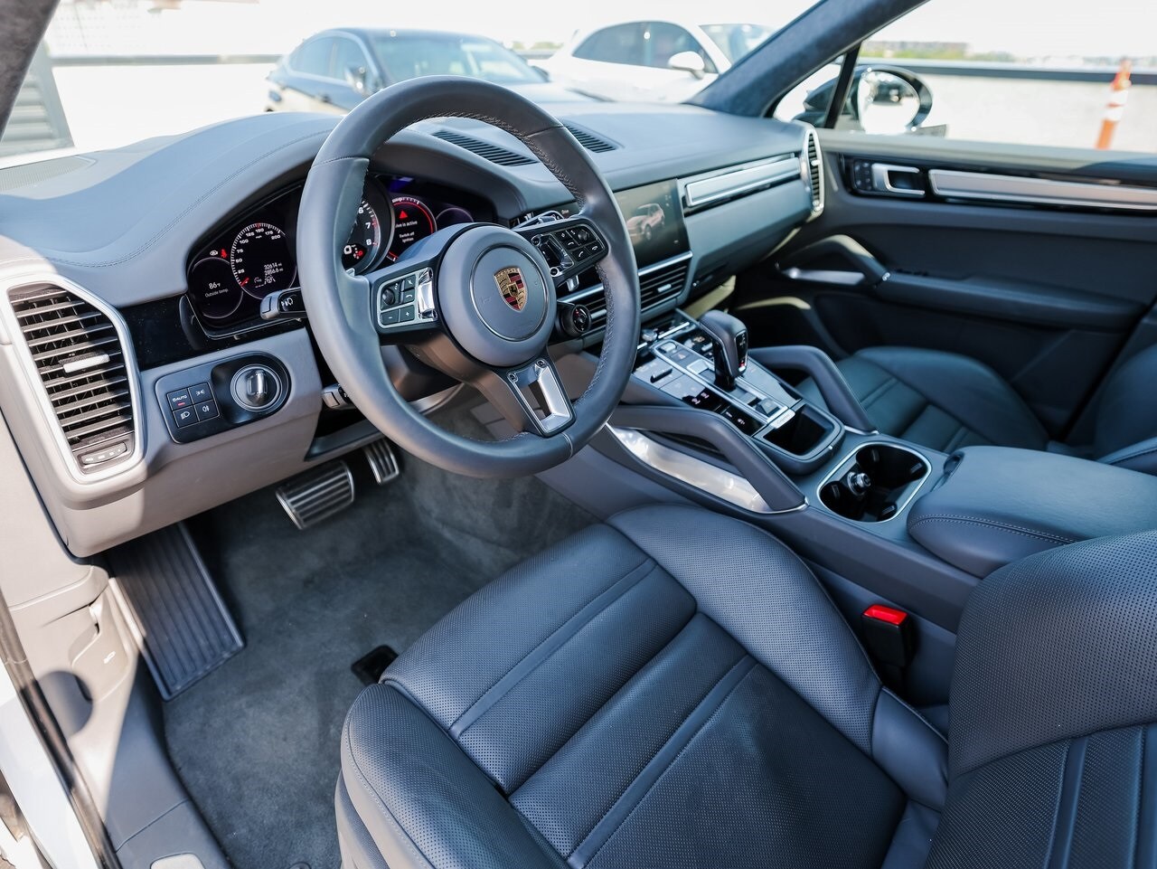 2022 Porsche Cayenne Turbo photo 4