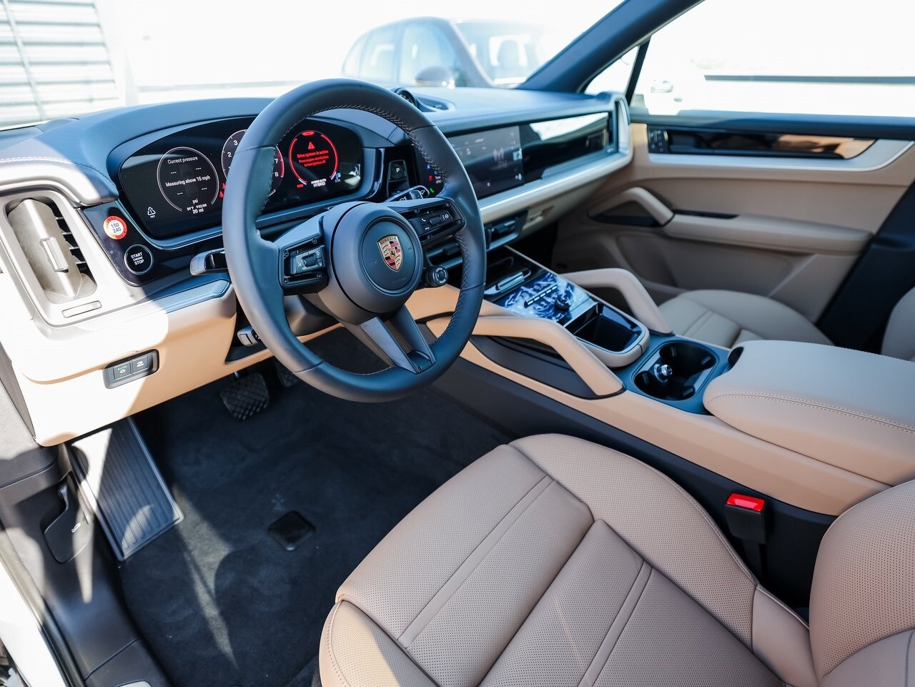 2025 Porsche Cayenne E-Hybrid photo 3