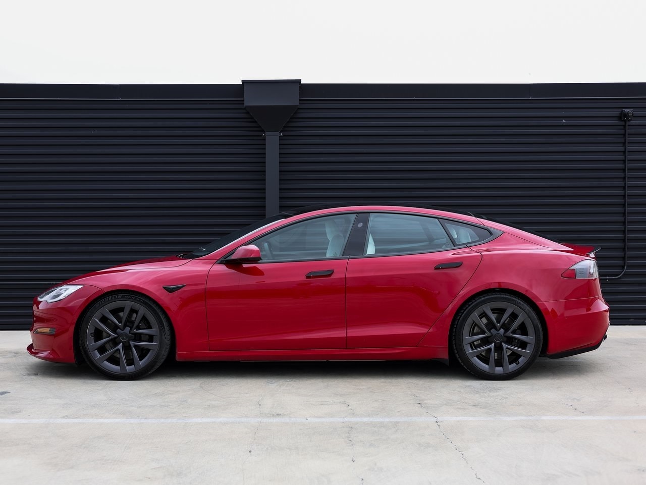 Used 2022 Tesla Model S Plaid with VIN 5YJSA1E68NF460427 for sale in Austin, TX