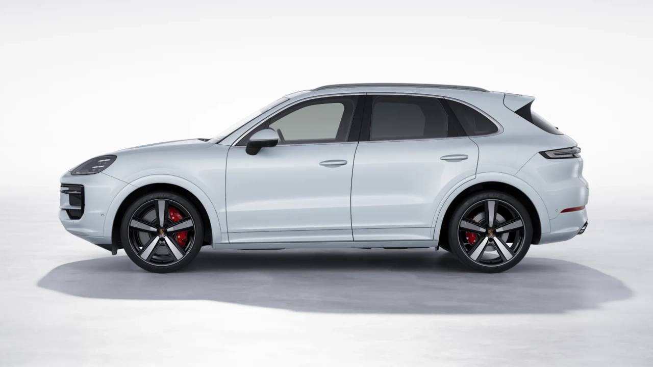 2026 Porsche Cayenne S photo 2