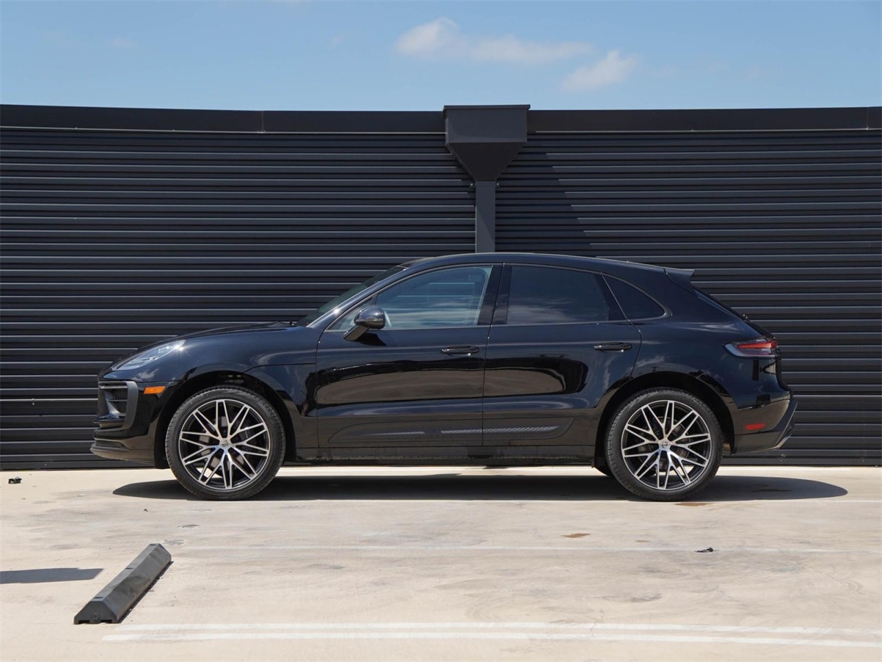 Certified 2025 Porsche Macan T with VIN WP1AA2A52SLB01077 for sale in Austin, TX
