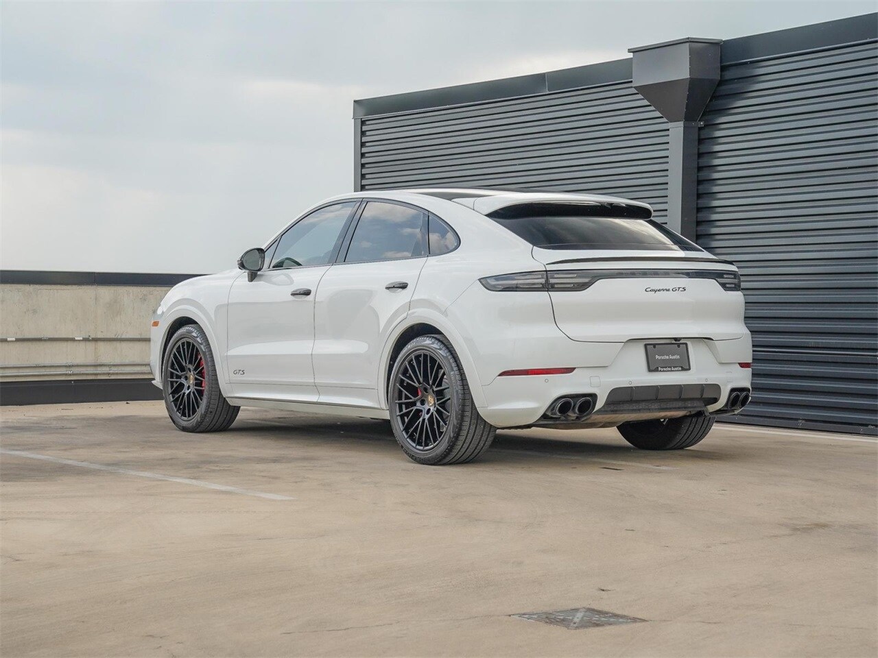 2023 Porsche Cayenne Coupe GTS photo 3