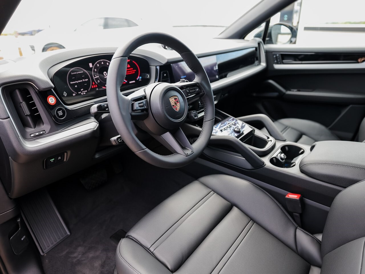 2026 Porsche Cayenne Coupe photo 4
