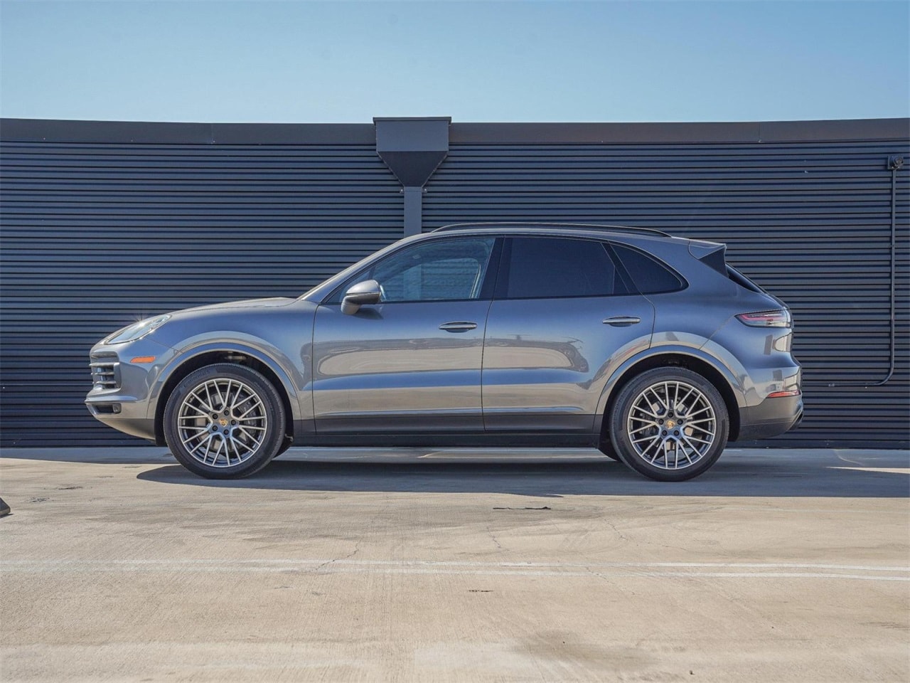Certified 2022 Porsche Cayenne Platinum Edition with VIN WP1AA2AY5NDA00608 for sale in Austin, TX