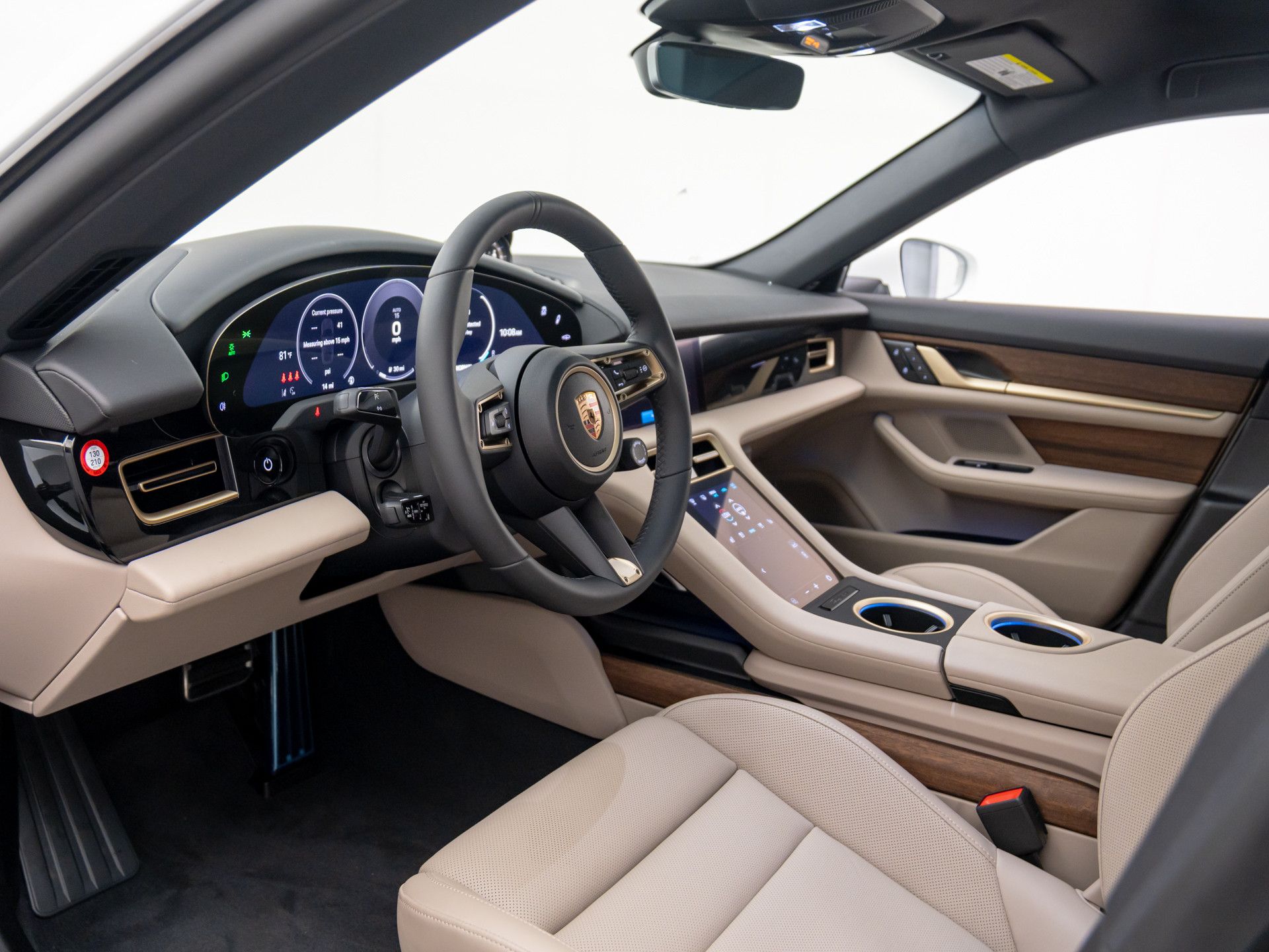2025 Porsche Taycan 4 photo 3