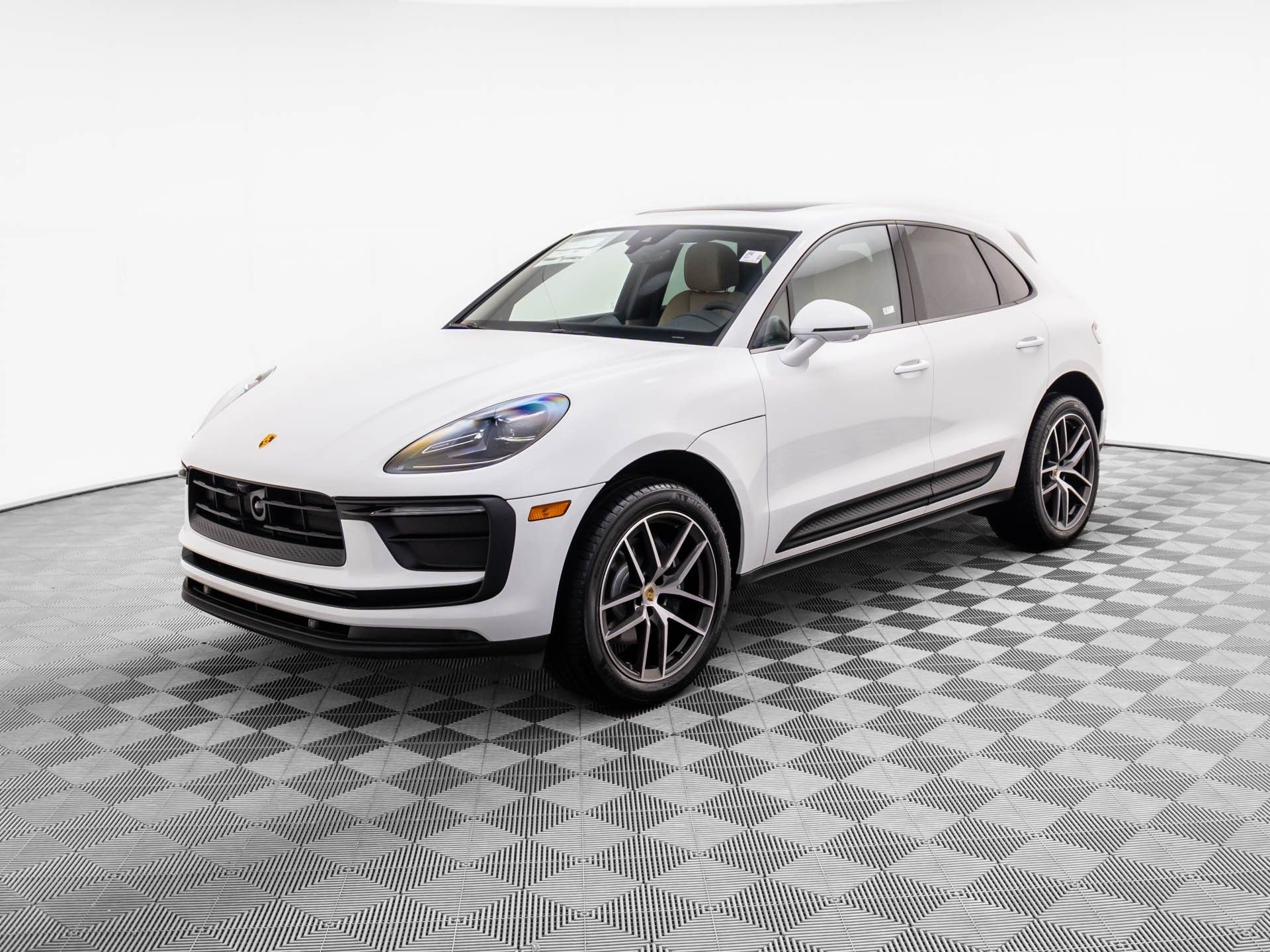 2026 Porsche Macan's photo