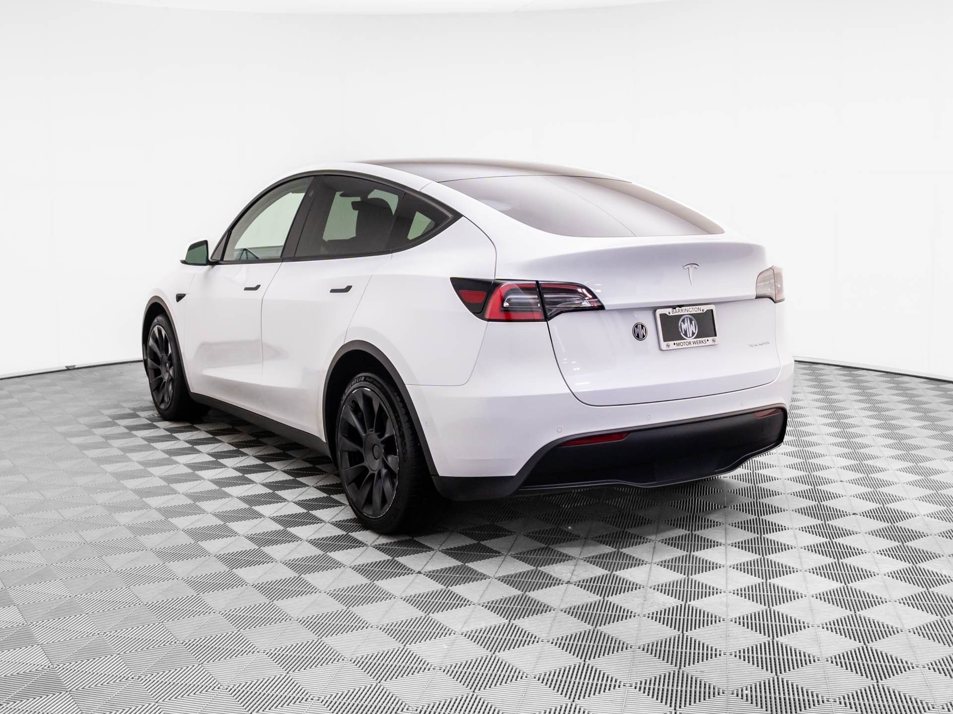 2021 Tesla Model Y Long Range photo 2