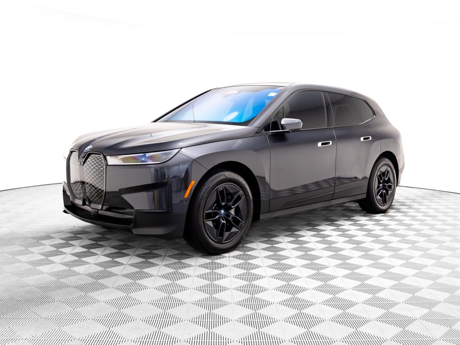 2024 BMW iX Base's photo