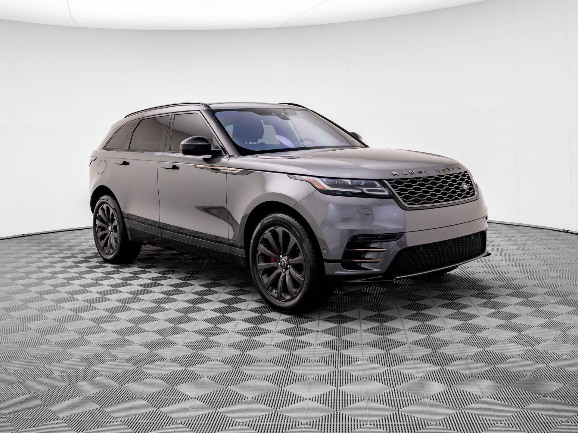 Used 2018 Land Rover Range Rover Velar SE with VIN SALYL2RX0JA774226 for sale in Barrington, IL