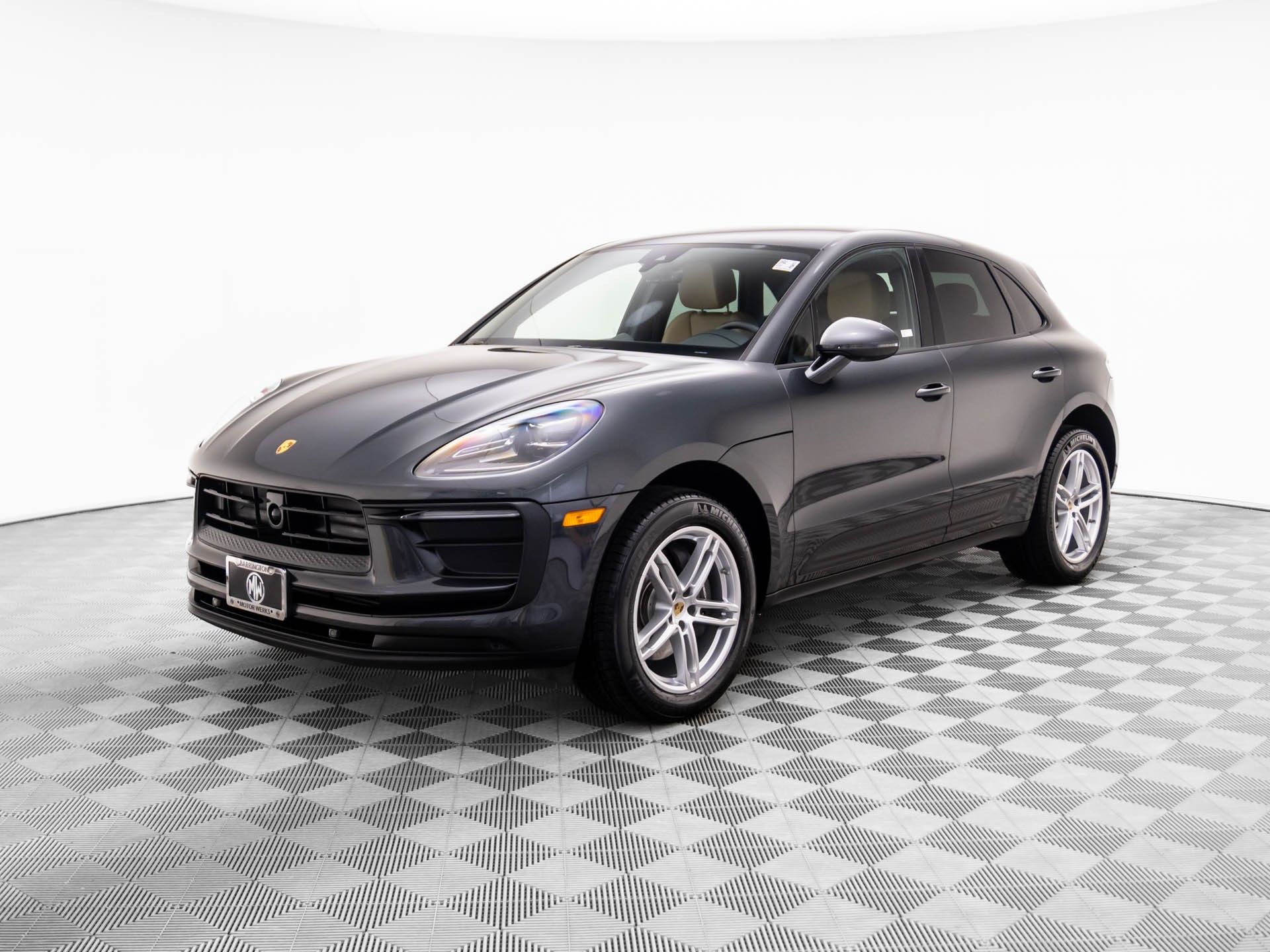2025 Porsche Macan's photo