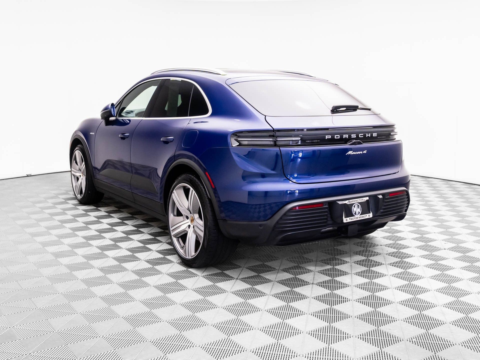2024 Porsche Macan Electric 4 photo 3