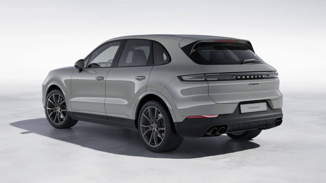2026 Porsche Cayenne photo 2