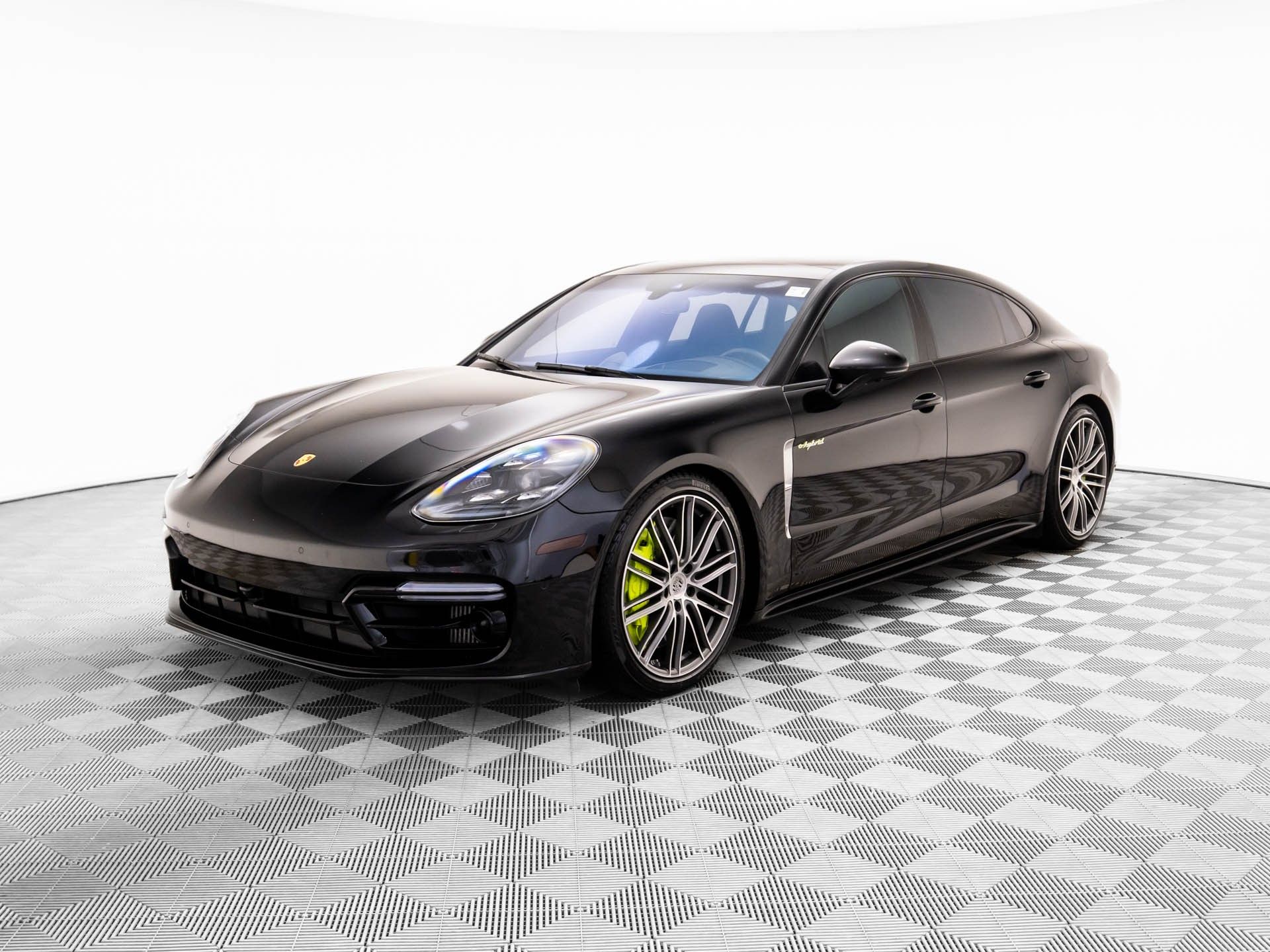 2019 Porsche Panamera Turbo S E-Hybrid Executive's photo