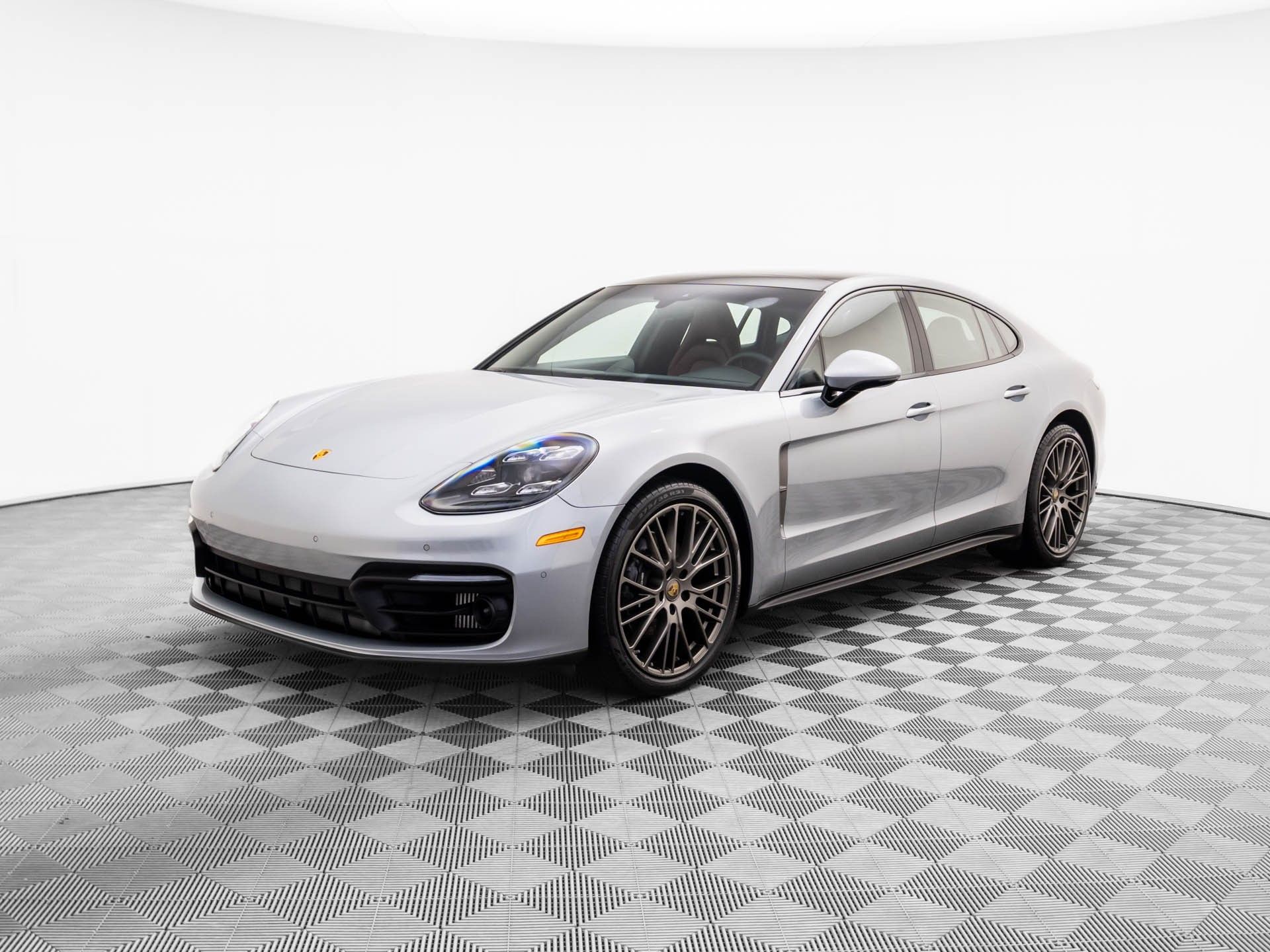 2022 Porsche Panamera Platinum Edition's photo