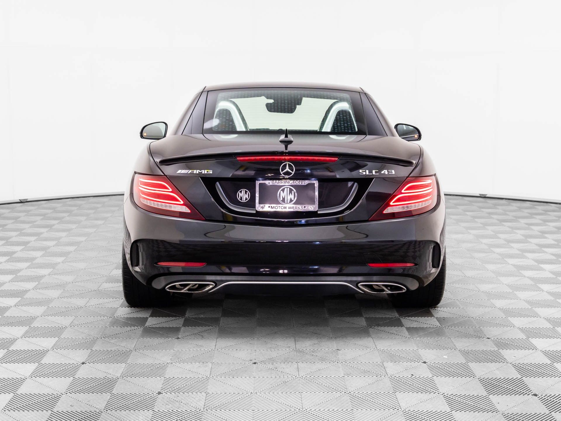 2017 Mercedes Benz SLC 43 AMG photo 4