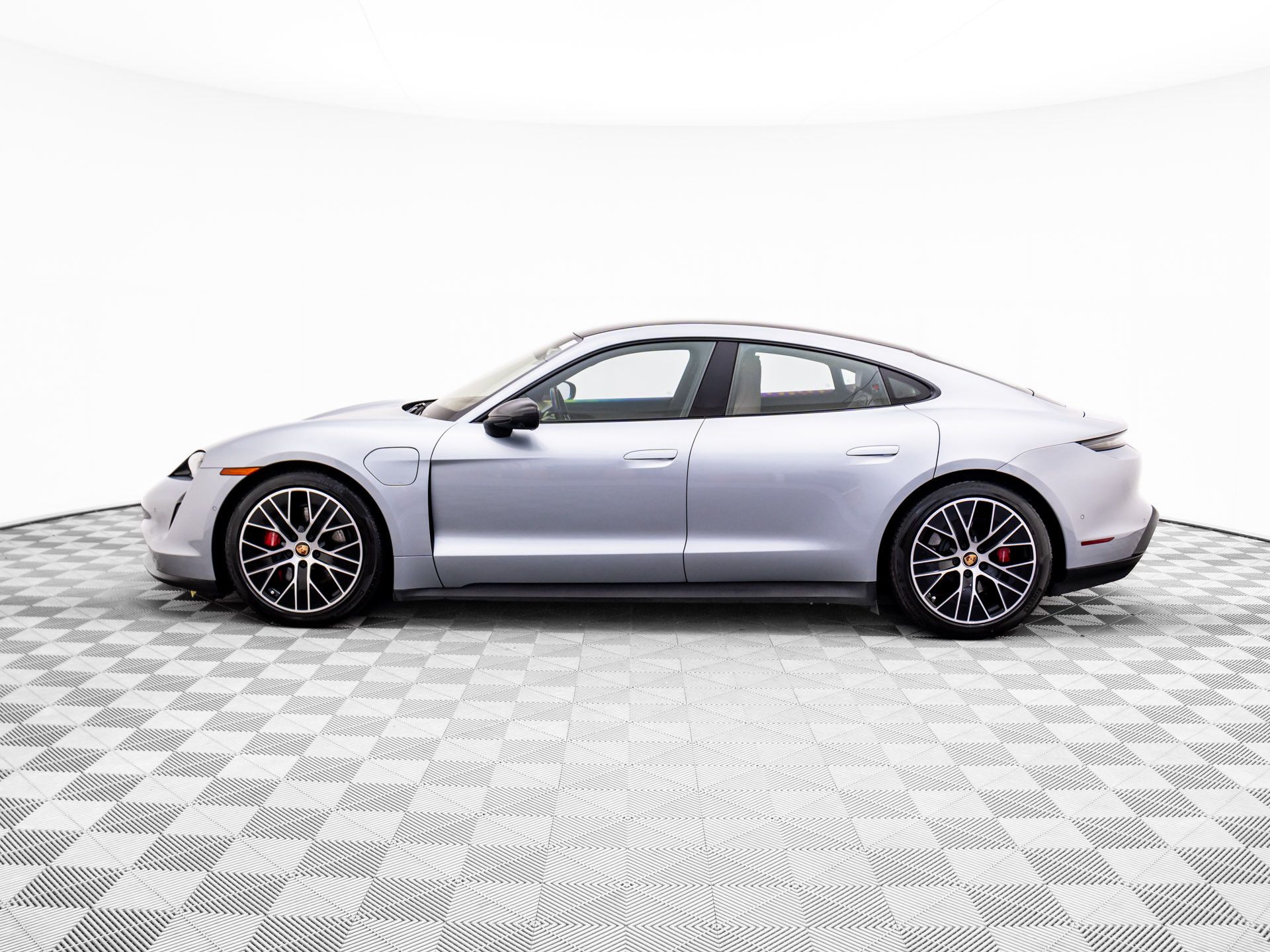 2020 Porsche Taycan 4S photo 2