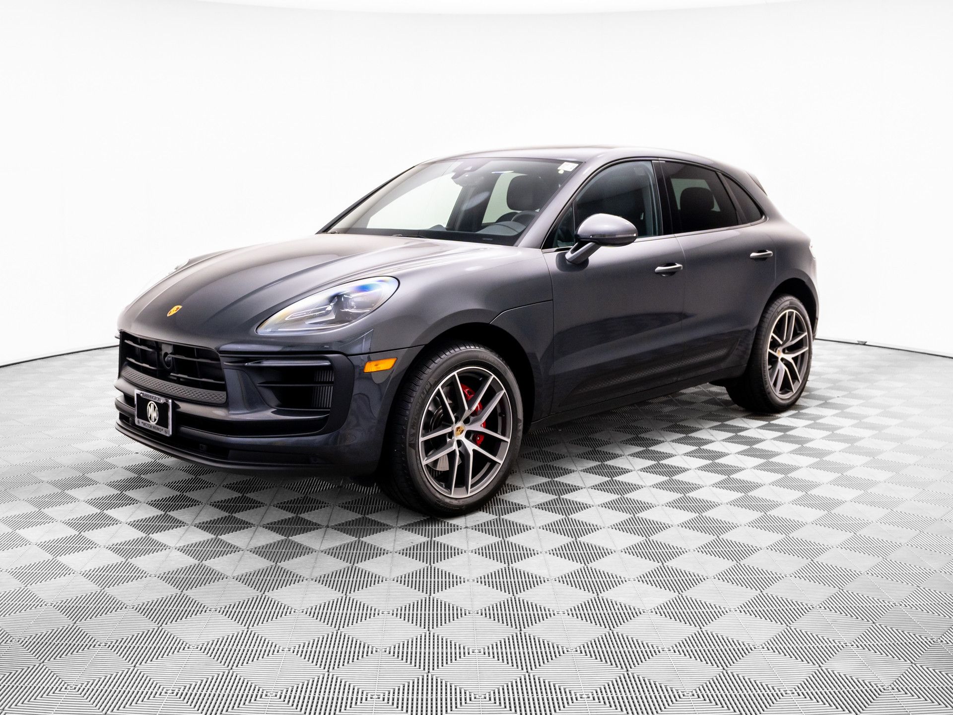 2023 Porsche Macan S's photo