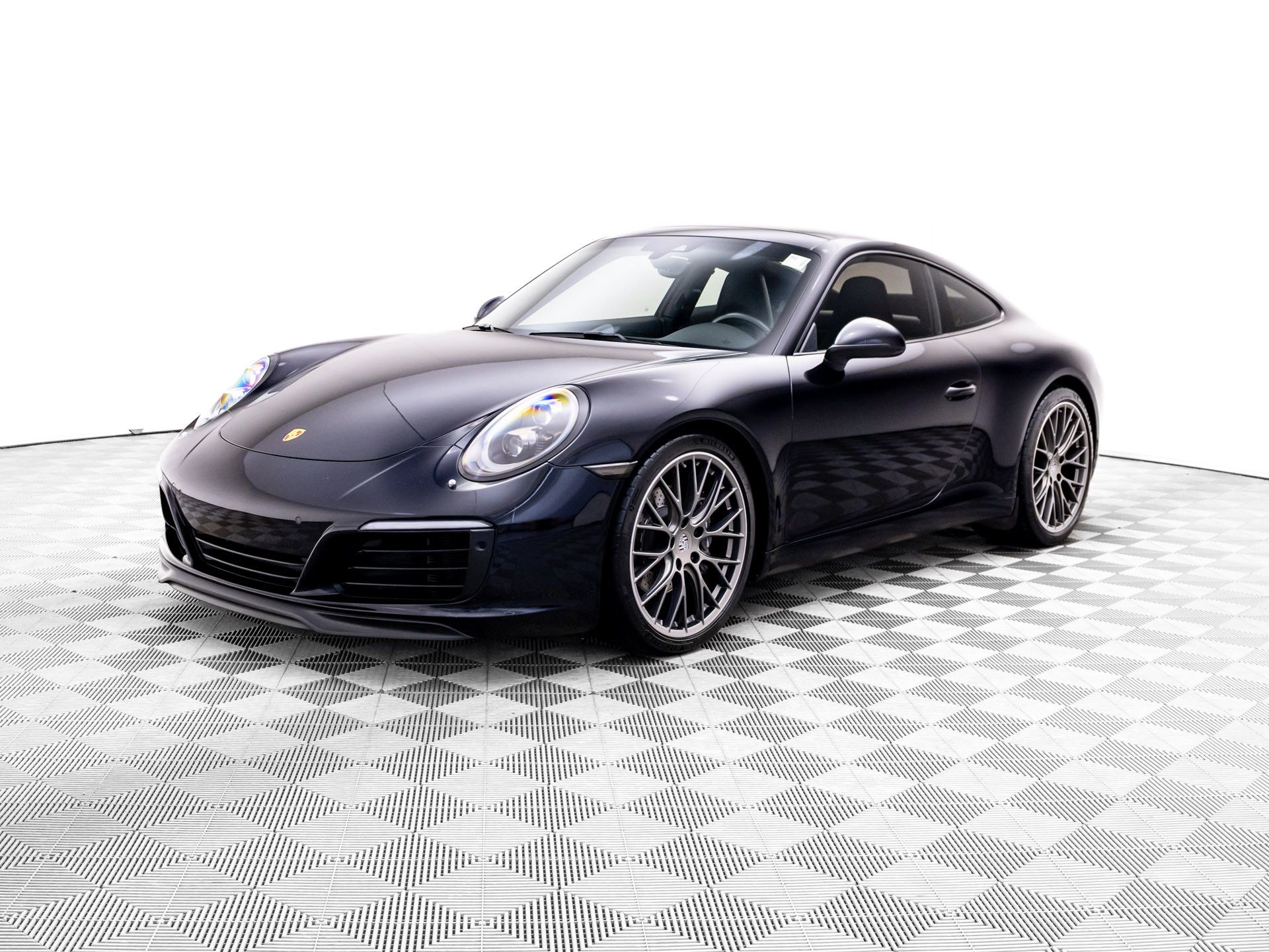 2017 Porsche 911 Carrera 4 Coupe's photo