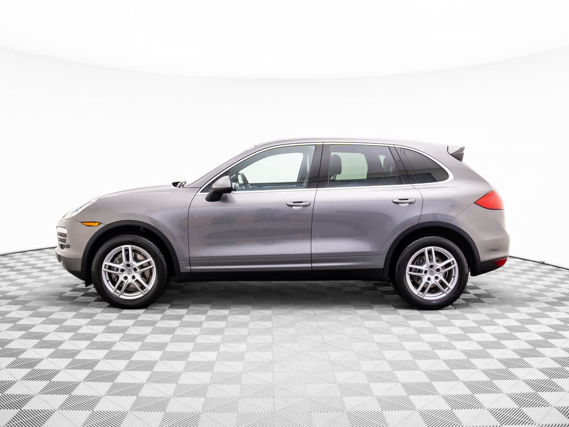 Used 2013 Porsche Cayenne Base with VIN WP1AA2A21DLA06891 for sale in Barrington, IL