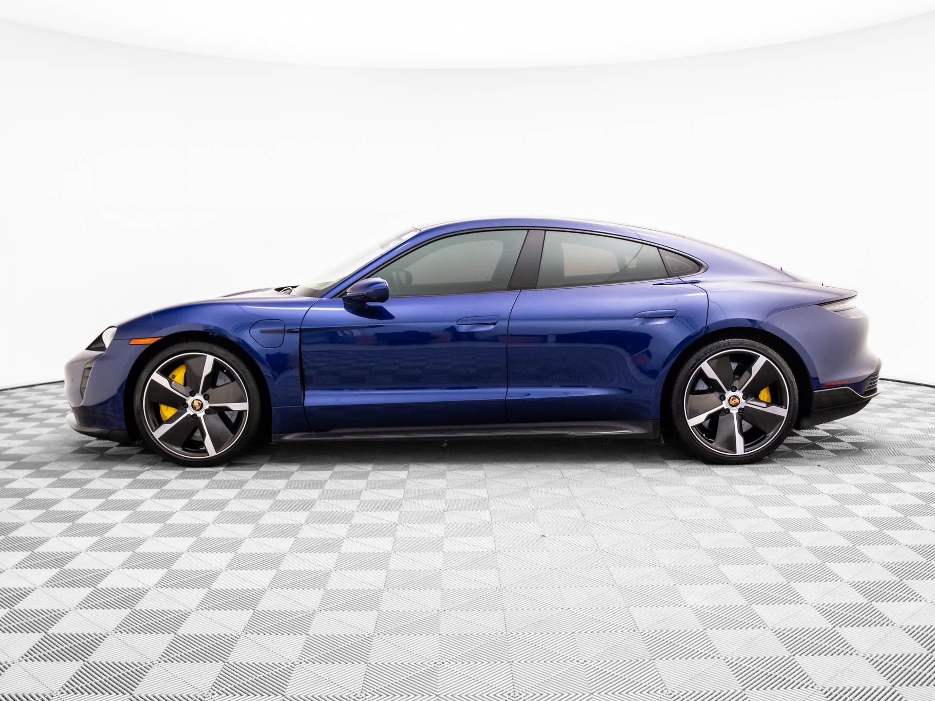 Used 2021 Porsche Taycan Turbo S with VIN WP0AC2Y10MSA62709 for sale in Barrington, IL