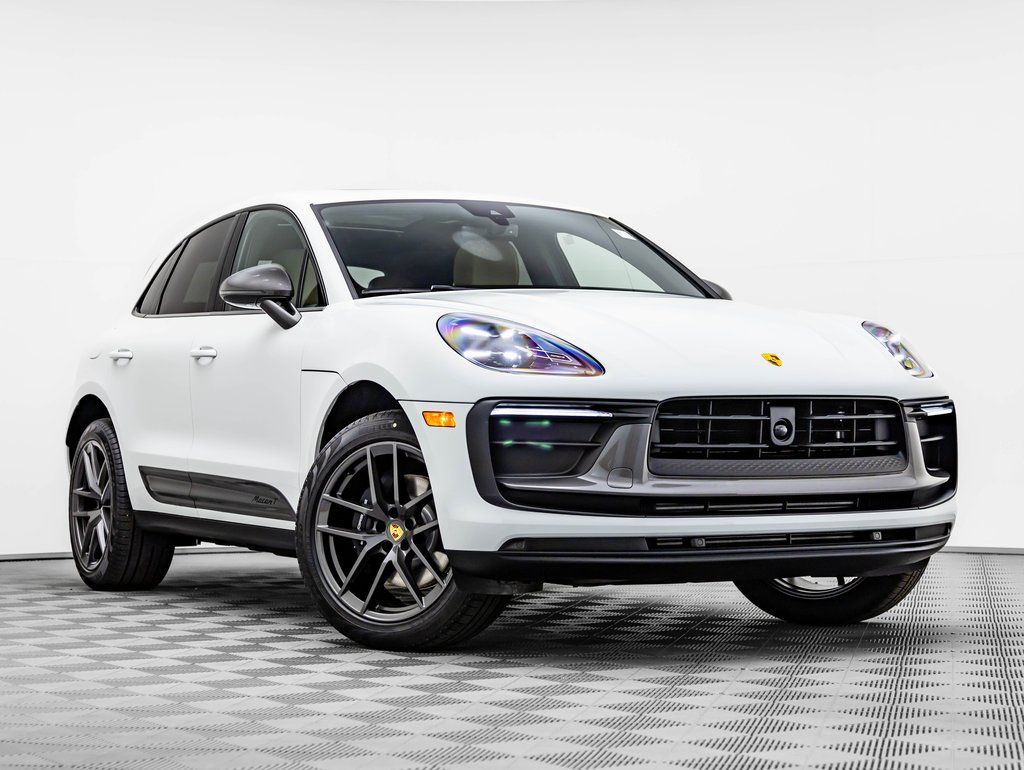 2023 Porsche Macan T's photo