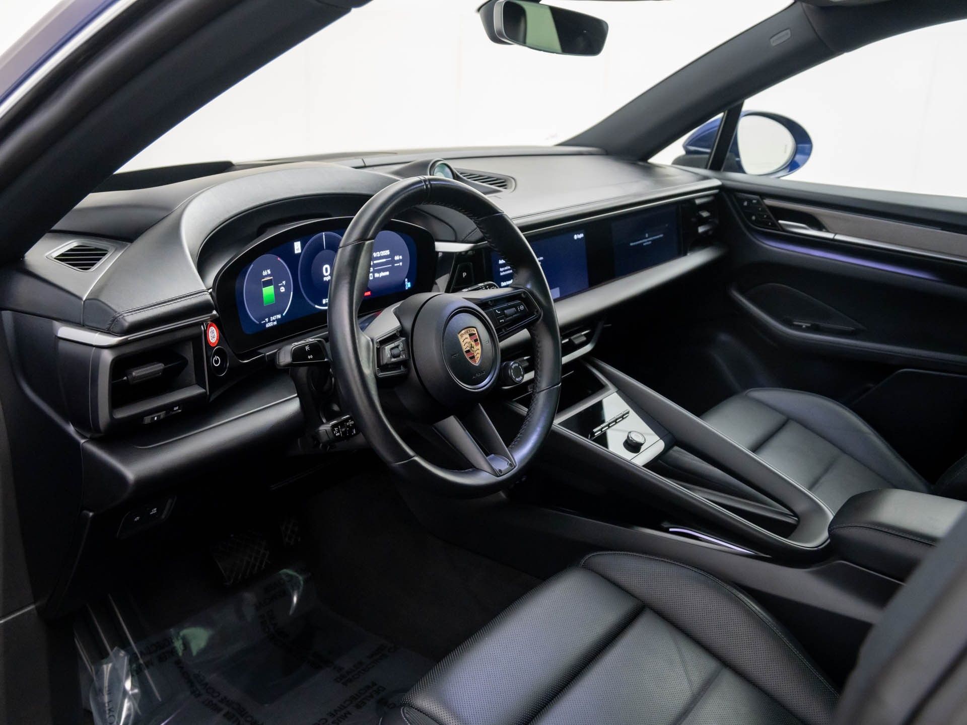 2024 Porsche Macan Electric 4 photo 4